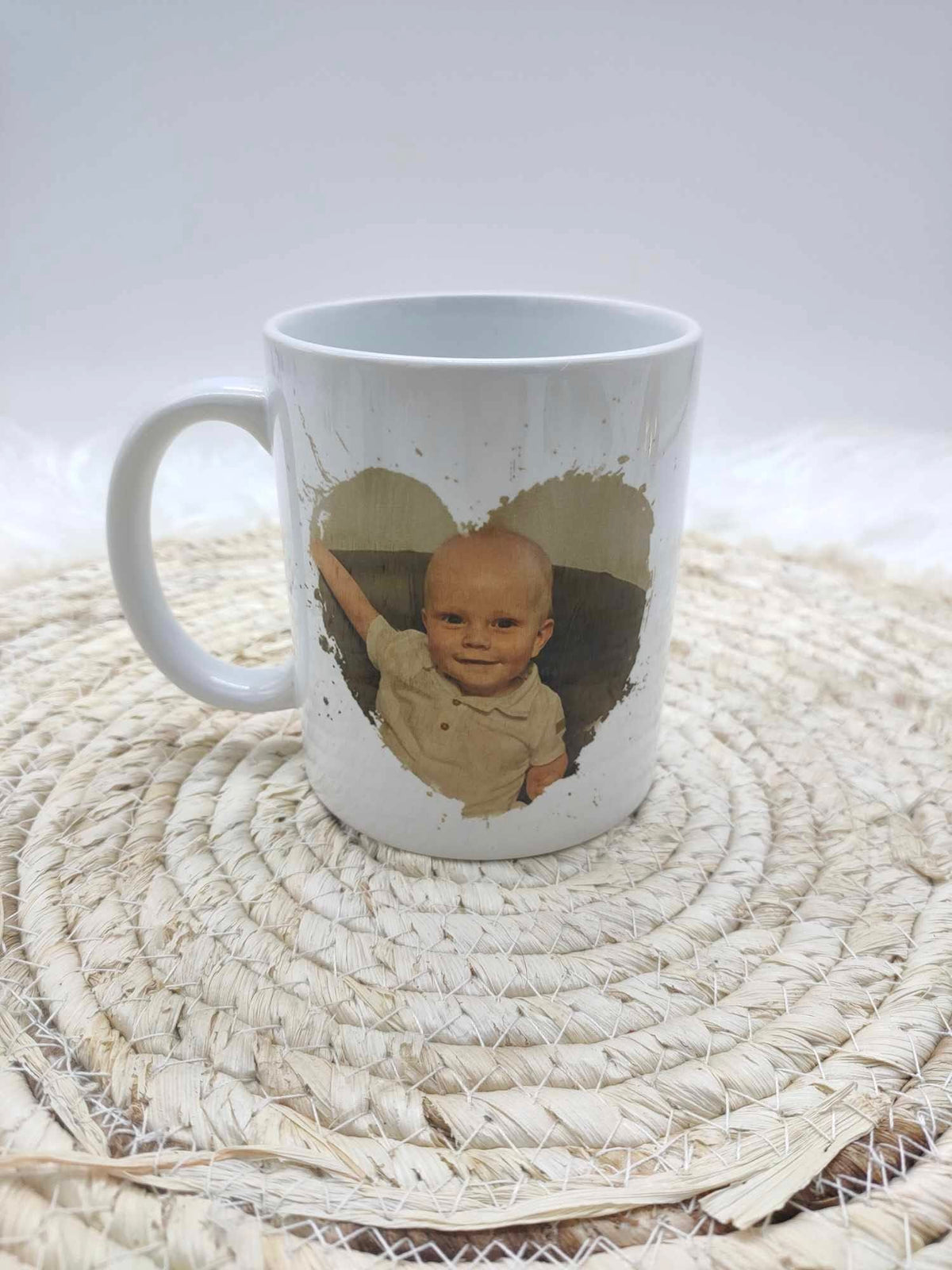 Mug contour cœur en aquarelle