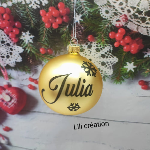 Boules de Noël personnalisation avec autocollants