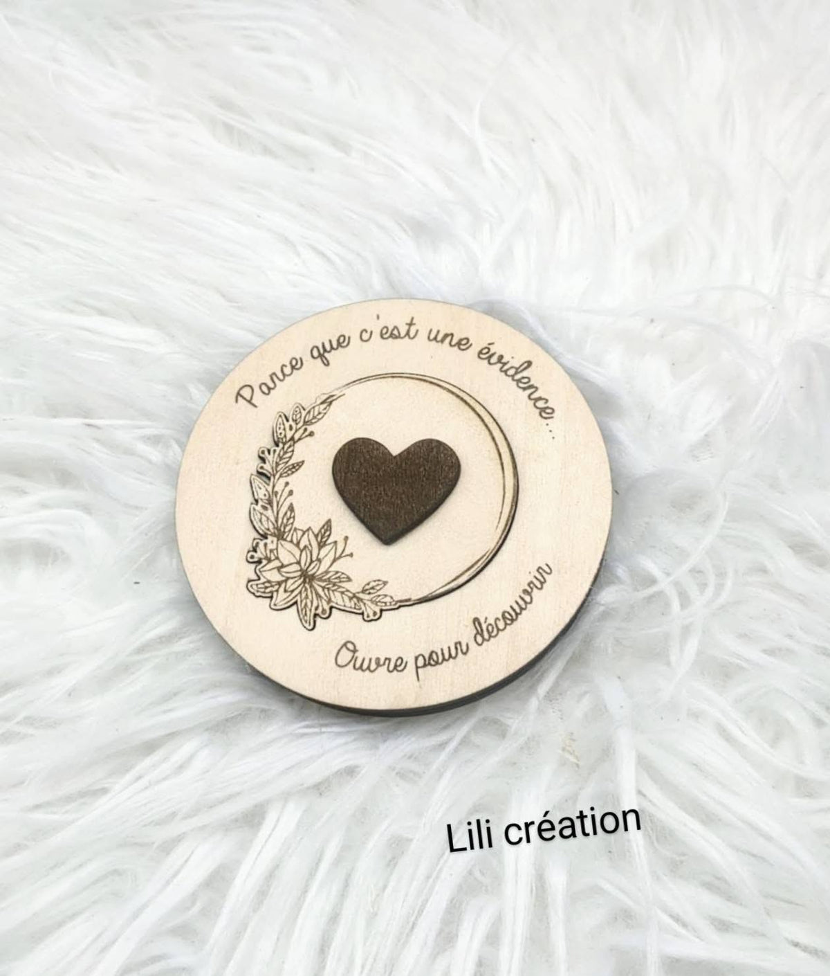 Porte-clés ou magnet "Demande spéciale" avec boîte surprise