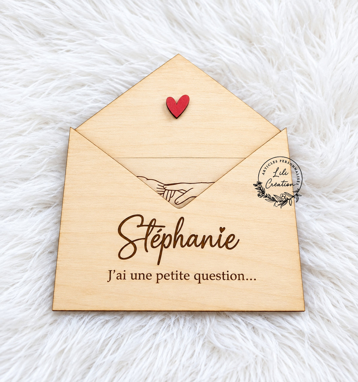 Enveloppe en bois pour faire une demande