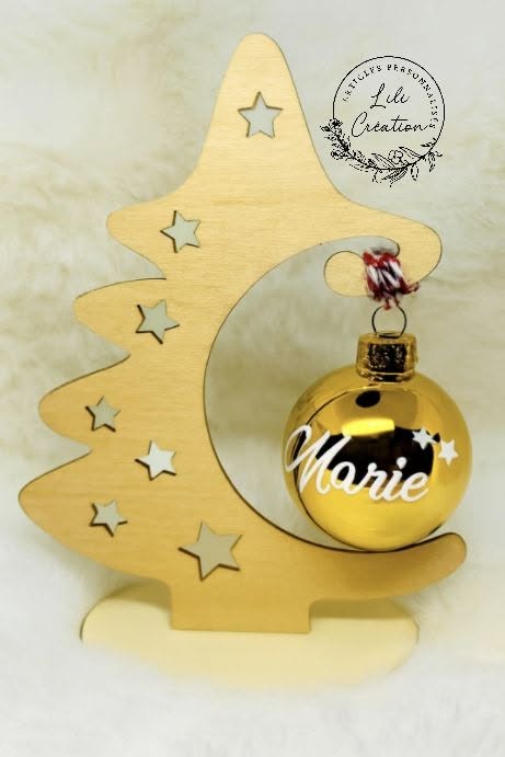Sapin de Noël en bois avec boule en verre personnalisé