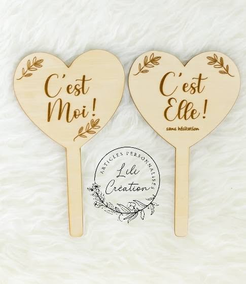 Pancartes Jeu des Marié(e)s « Lui / Elle / Moi » en forme de cœur