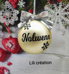 Boules de Noël personnalisation avec autocollants