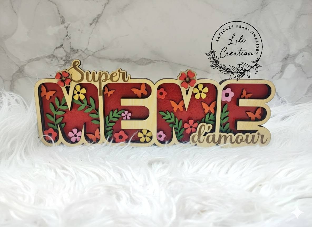 Mot décoratif en bois personnalisé - Modèle Papillons et Fleurs