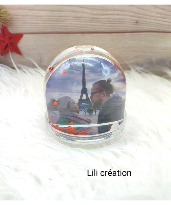 Boule à neige cœurs personnalisée – Un souvenir magique à offrir