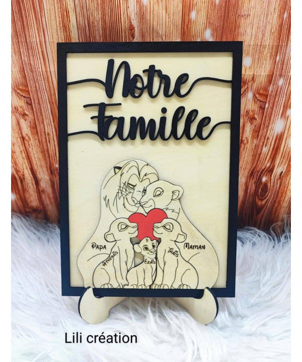 Cadre en bois "Notre famille meute de lions " personnalisable
