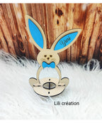 Lapin de Pâques en bois – Porte œuf Kinder personnalisé
