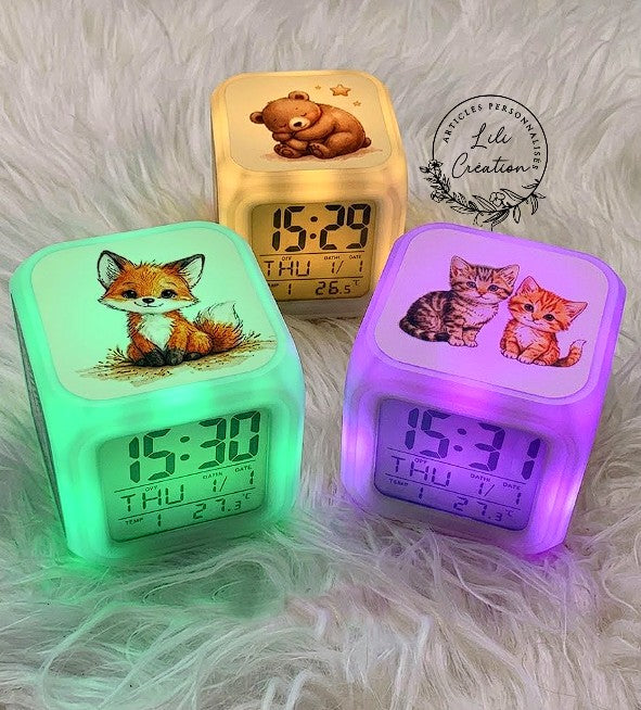 Cube Réveil Personnalisé - Un Accessoire Pratique et Original