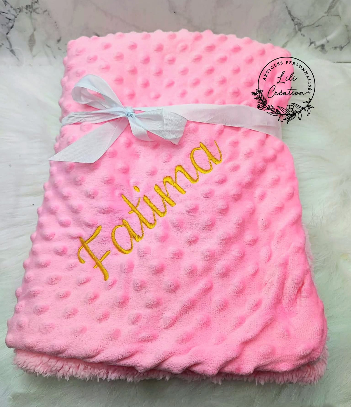 Couverture Minky Personnalisée – Le cadeau parfait pour bébé