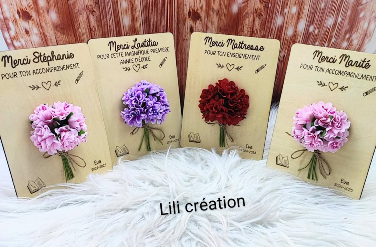 Bouquet sur planche en bois avec support
