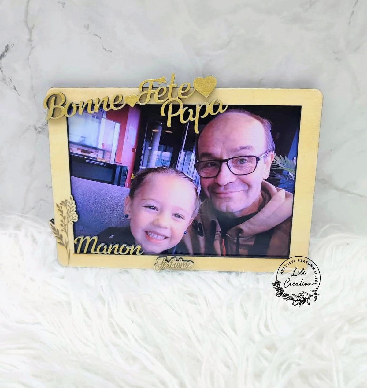 Cadre photo personnalisé en bois avec photo, texte et prénoms – Cadeau unique pour toutes les occasions
