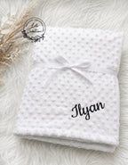 Couverture Minky Personnalisée – Le cadeau parfait pour bébé