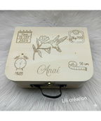 Valise en bois personnalisée – Souvenirs précieux de bébé