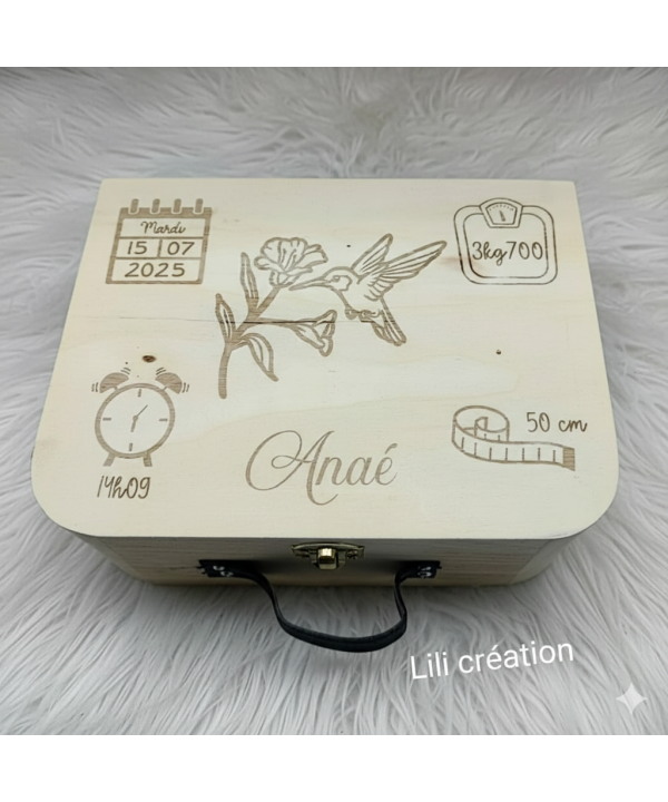Valise en bois personnalisée – Souvenirs précieux de bébé