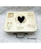 Valise en bois personnalisée – Souvenirs précieux de bébé