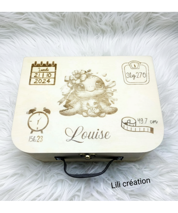 Valise en bois personnalisée – Souvenirs précieux de bébé
