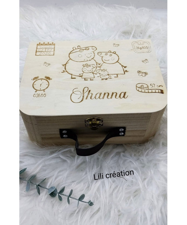 Valise en bois personnalisée – Souvenirs précieux de bébé