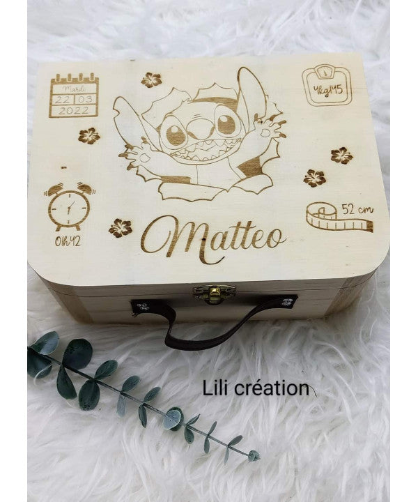 Valise en bois personnalisée – Souvenirs précieux de bébé
